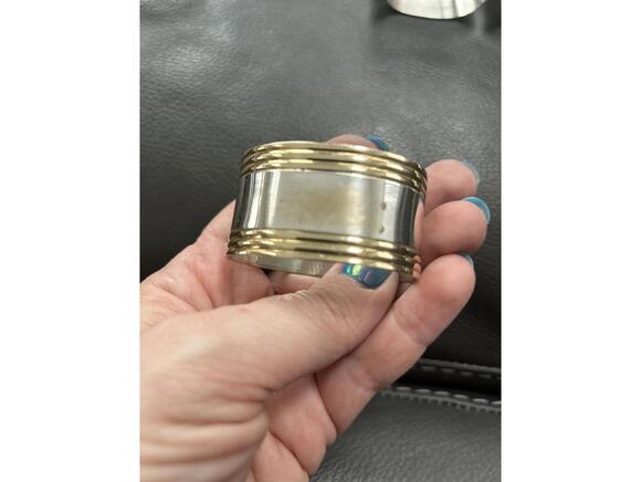 Set of 10 Elegant Silver plated and Brass Napkin Rings - Picture 2 of 3